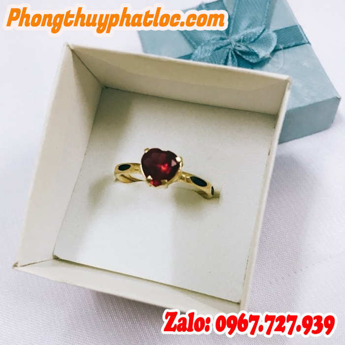 Nhẫn Vàng Lông Đơn Phong Thủy Đính Đá Trái Tim